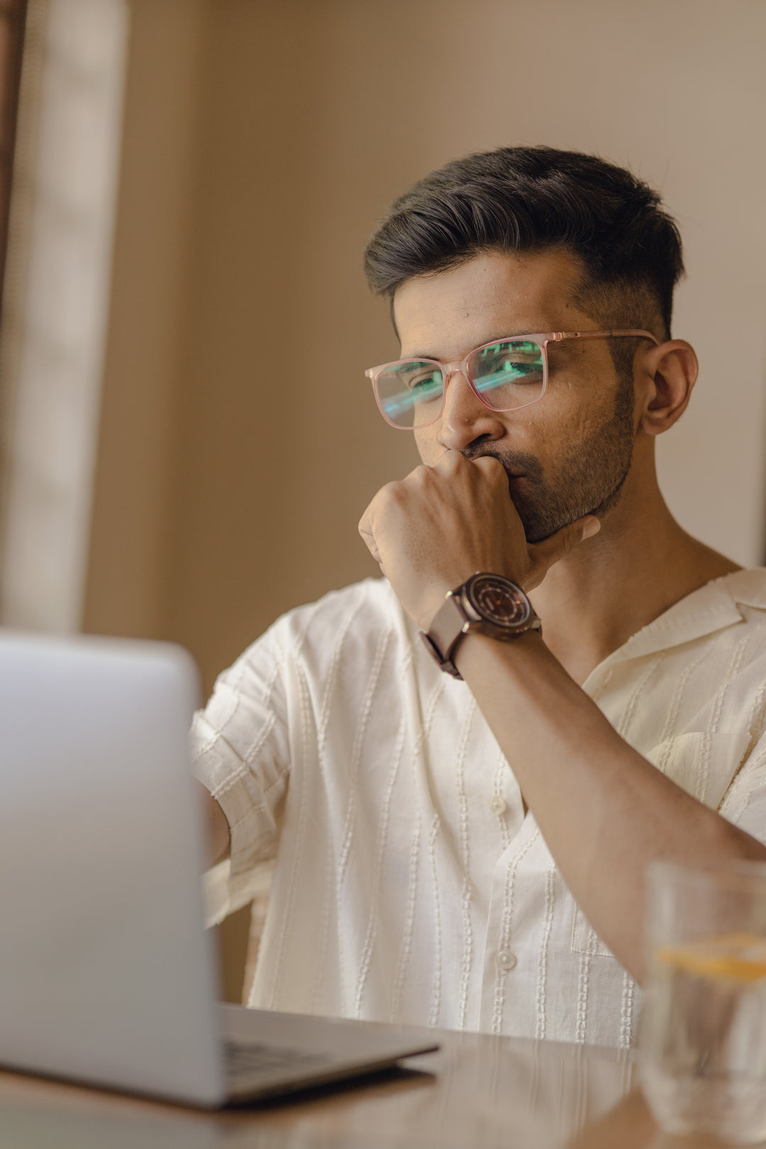 How to Select the Best Zero Power Eyewear for Style & Screen Comfort